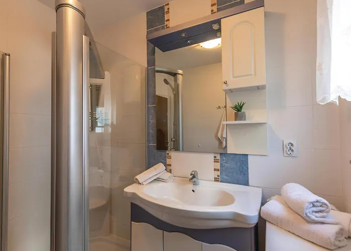 Two-bedroom In شقة *